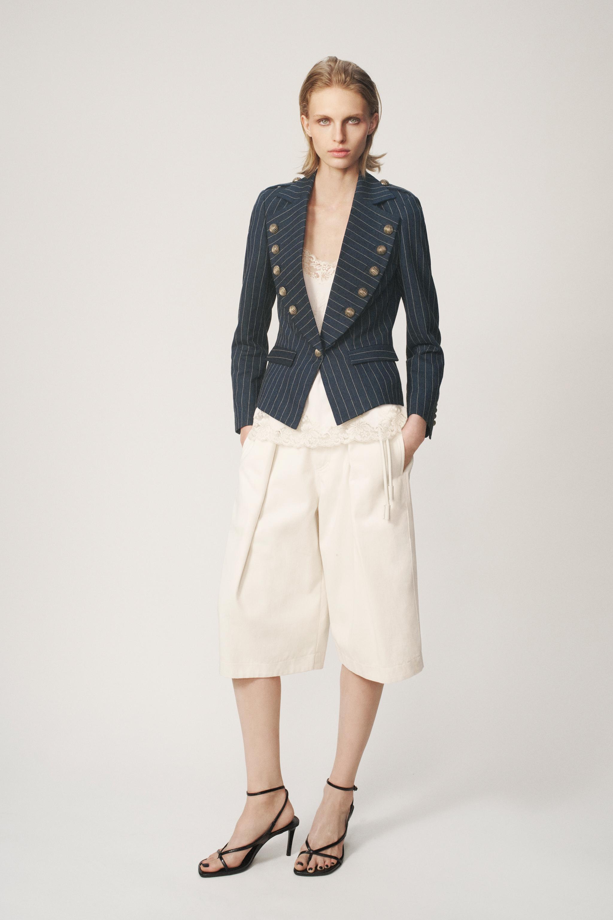 PINSTRIPE BLAZER - THE ITEM